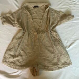Tan‎ and cream urban outfitters romper with buttons and pockets